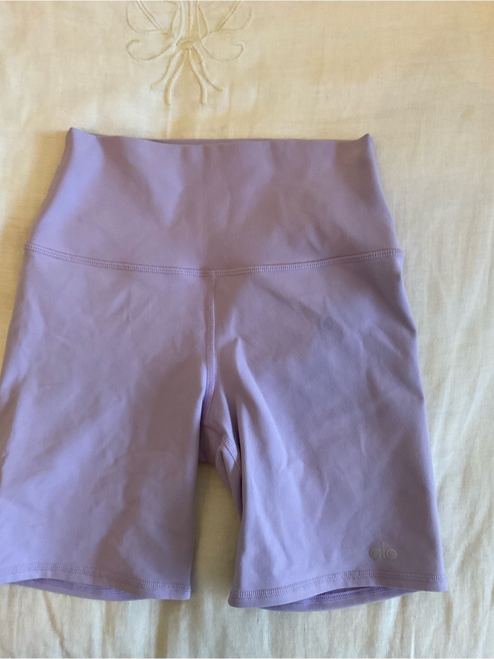 ALO Yoga High-Rise Lavender Bike Shorts - Smooth Support